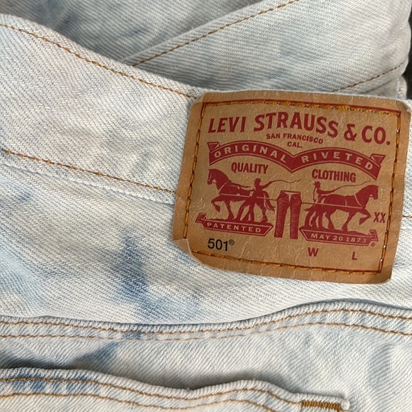 Levi’s 501 Button Fly Bleach acid Wash Denim Shorts - Picture 9 of 14